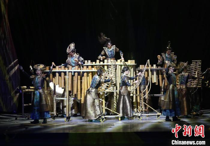 圖為《花腰竹女》演出劇照?！↑S興鴻 攝