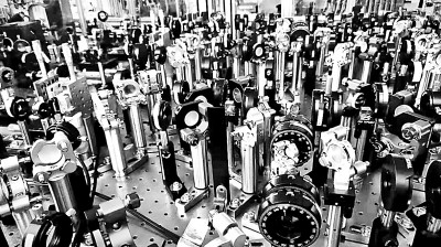 量子計(jì)算原型機(jī)“九章三號(hào)”實(shí)驗(yàn)裝置示意圖（部分）。圖片由中國(guó)科學(xué)技術(shù)大學(xué)提供