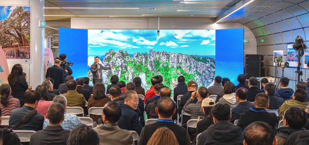 活動(dòng)現(xiàn)場(chǎng)，文旅星推官推介忻州。