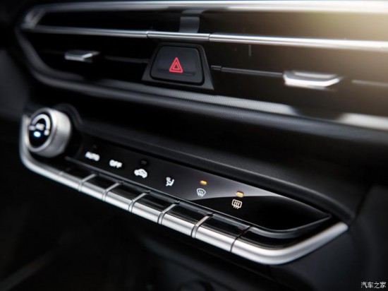 長(zhǎng)安汽車(chē) 逸動(dòng) 2020款 PLUS 基本型